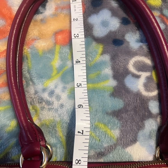 Burberry Salisbury Medium Tote - Picture 13 of 15